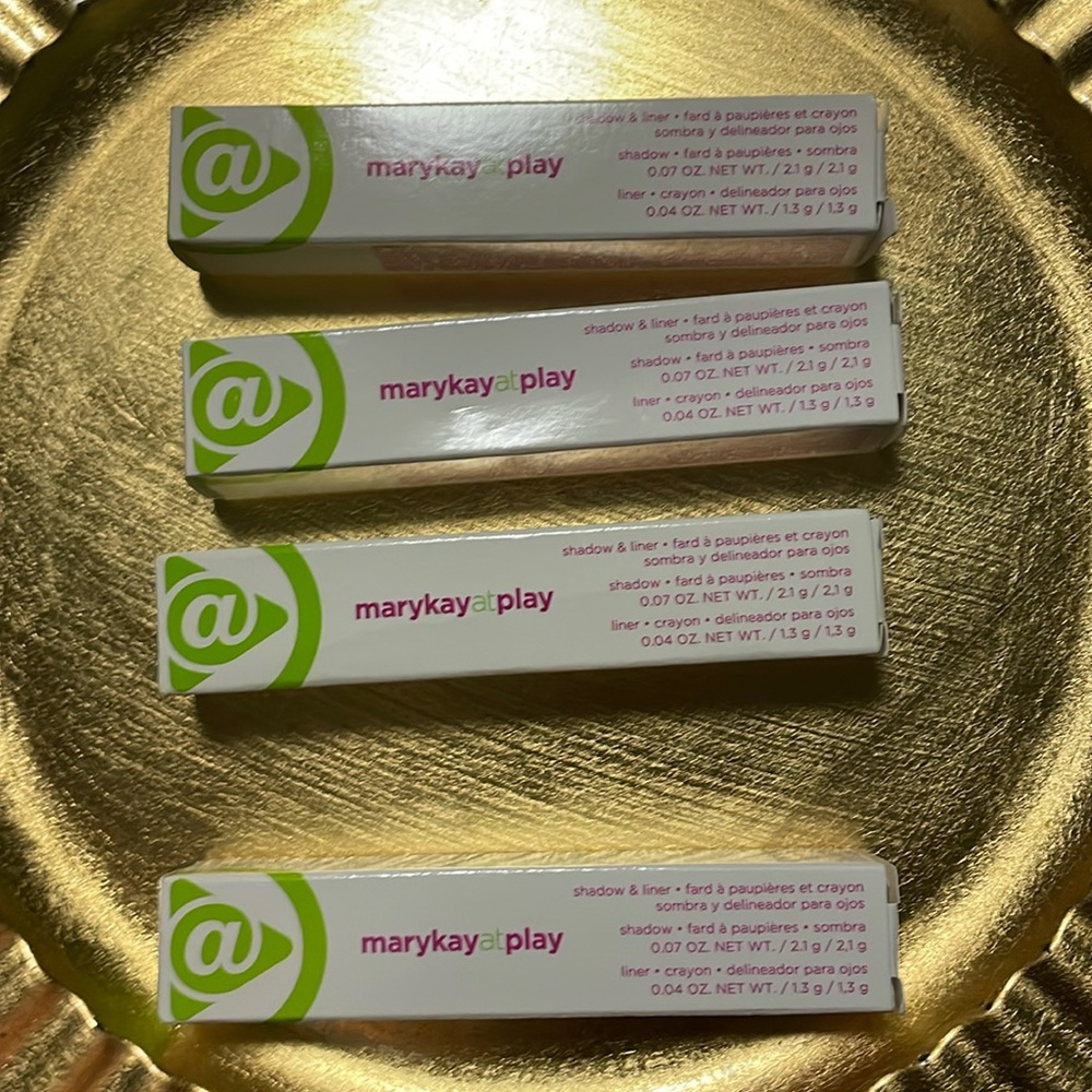 Mary Kay At Play Shadow & Liner..This Awesome Duo will have your eyes Gorgeous